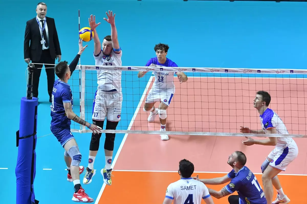 Arkas Spor, Halkbank’ı 3-0 Mağlup Ederek Şampiyon oldu