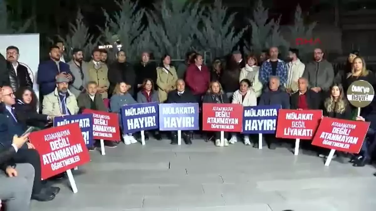 CHP’den MEB Önünde Oturma Eylemi