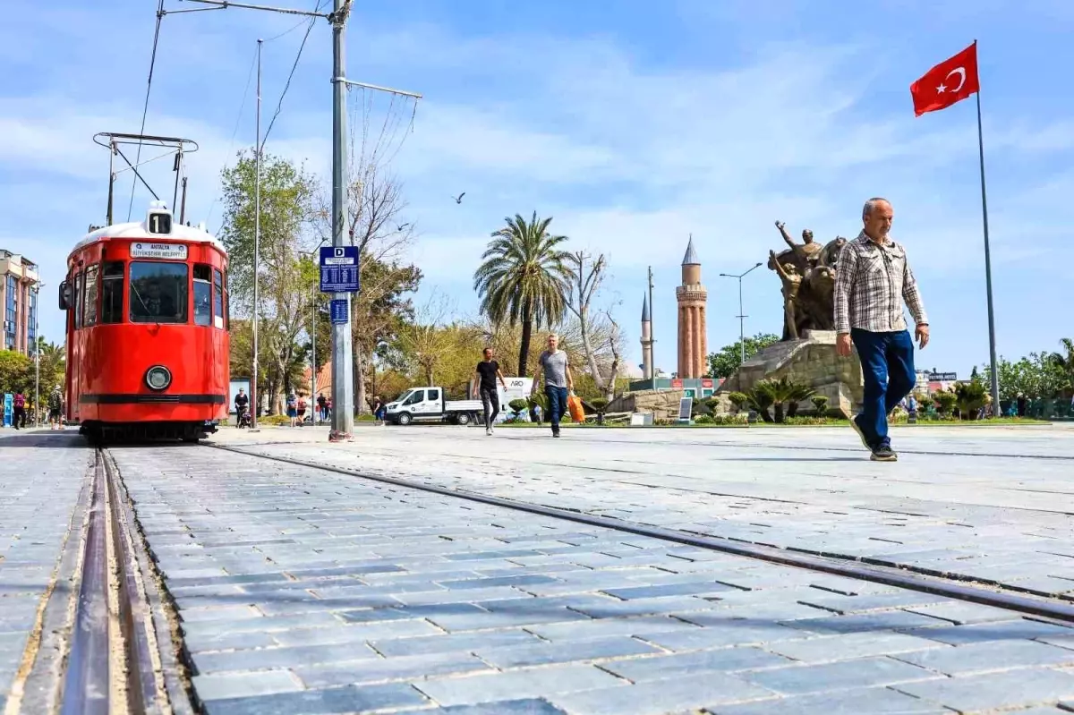 Cumhuriyet Bayramı’nda Antalya’da Ulaşım Ücretsiz