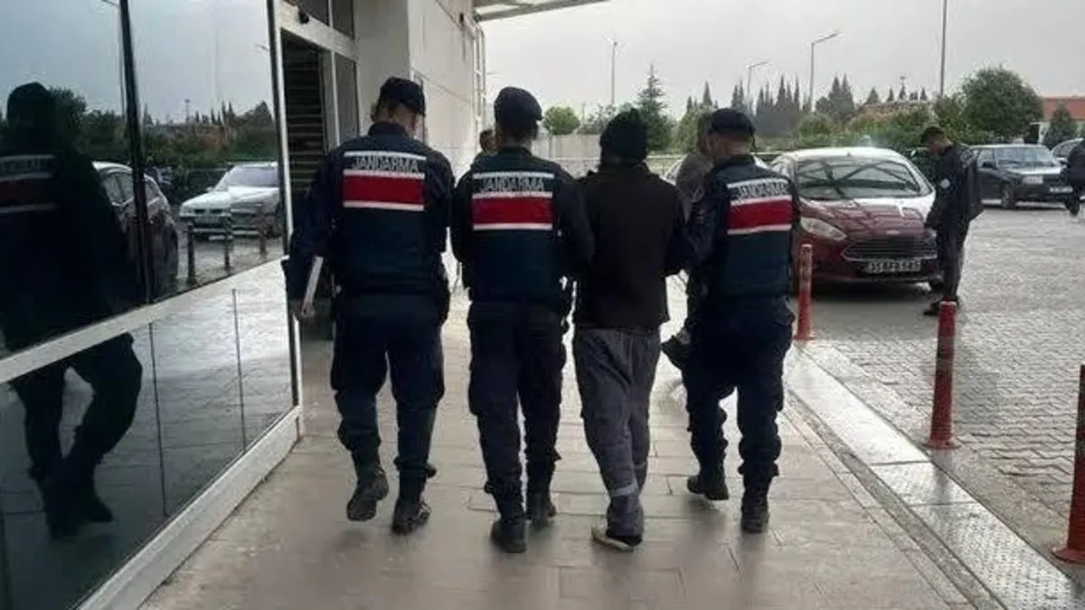 İzmir merkezli 32 ilde DAEŞ operasyonu: 77 gözaltı